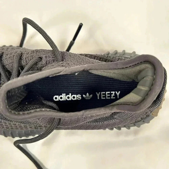 Yeezy Boost 350 V2 Cinder Size 5.5 Men Non-Reflective Sneakers - Picture 10 of 10